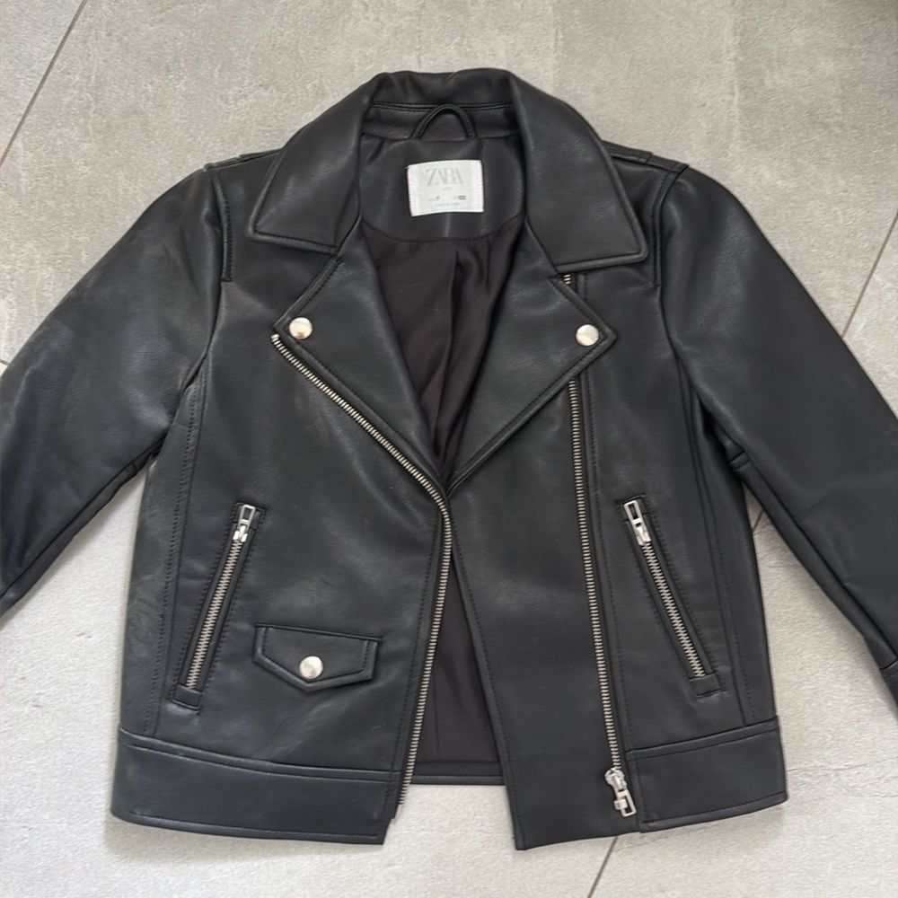 Jackets - Picture 6 of 6
